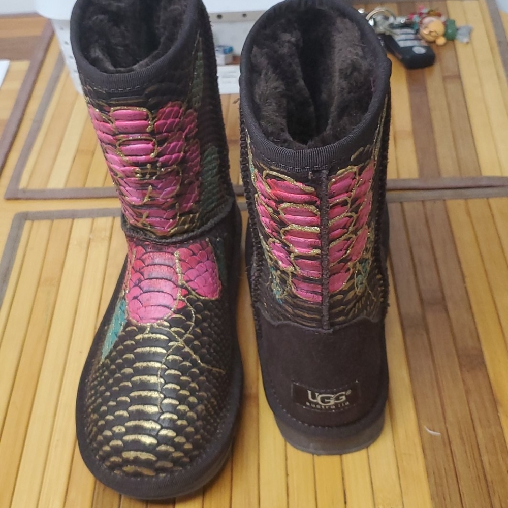 Ugs boots (sold